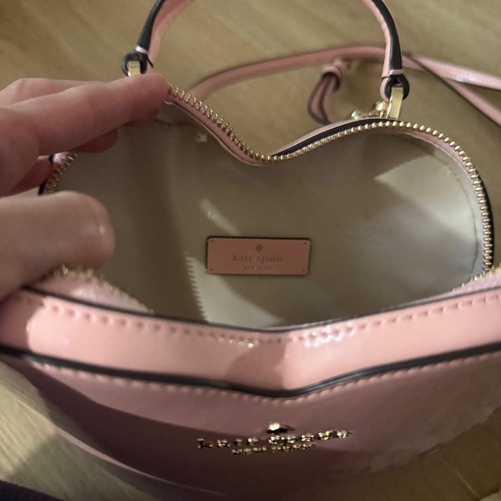 New Kate Spade Love Shack Heart Crossbody Purse - Picture 4 of 5